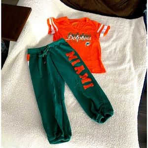 Miami Dolphins NFL Women’s size M T-shirt/capri sweats set.(Incl. blanket)